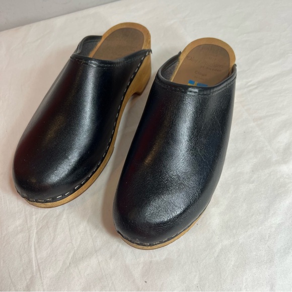 Olof Daughters of Sweden black leather wooden clogs size 37. - Picture 2 of 5